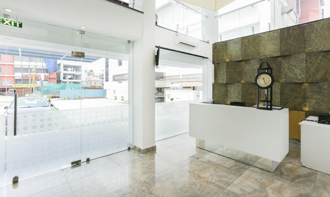 Hotel Crown Suites Kochi Zewnętrze zdjęcie
