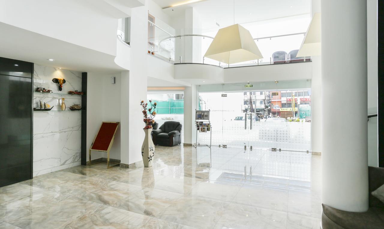 Hotel Crown Suites Kochi Zewnętrze zdjęcie