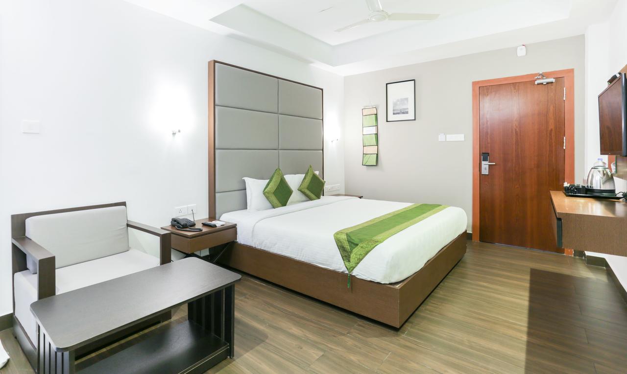 Hotel Crown Suites Kochi Zewnętrze zdjęcie