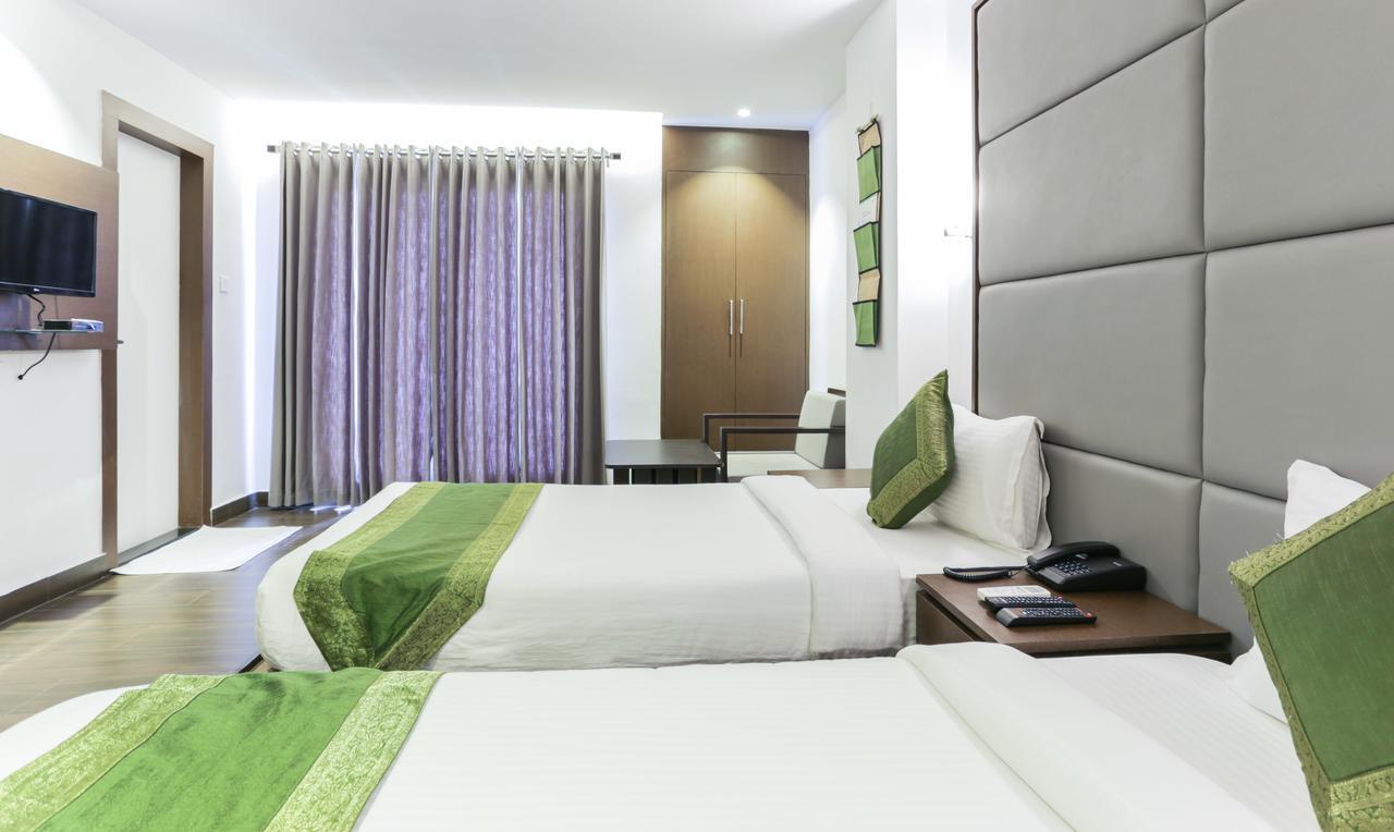 Hotel Crown Suites Kochi Zewnętrze zdjęcie