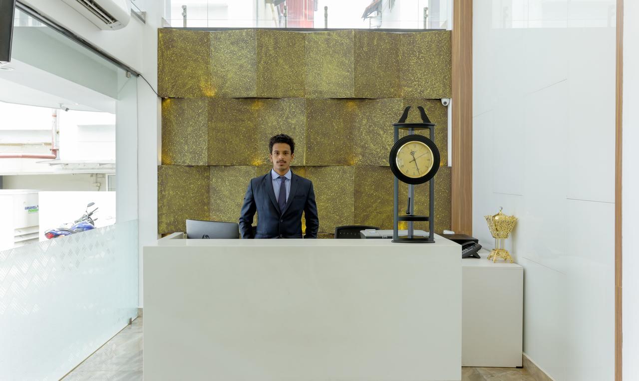 Hotel Crown Suites Kochi Zewnętrze zdjęcie