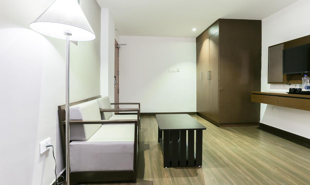 Hotel Crown Suites Kochi Zewnętrze zdjęcie
