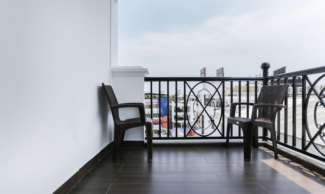 Hotel Crown Suites Kochi Zewnętrze zdjęcie