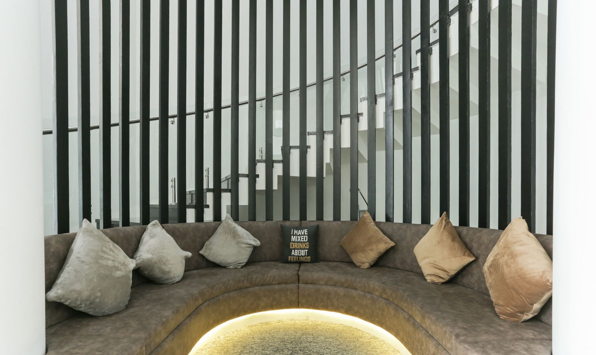 Hotel Crown Suites Kochi Zewnętrze zdjęcie